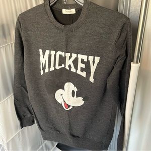 Women’s sweatshirt